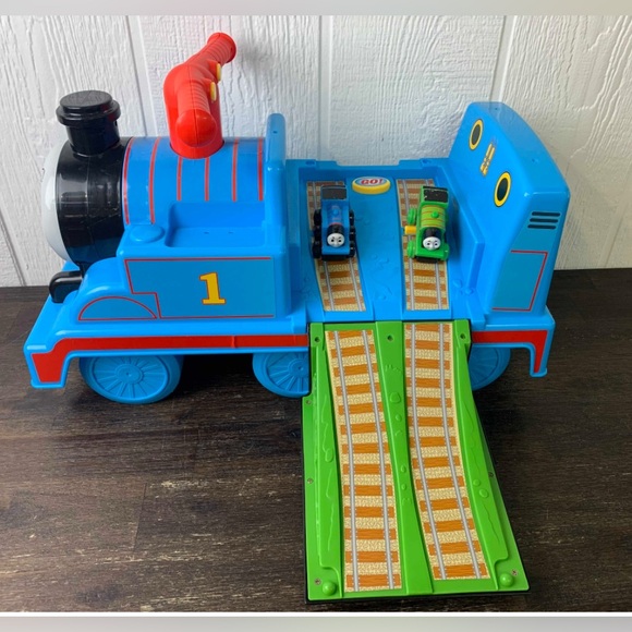 Thomas & Friends Fast Track Ride On - Picture 6 of 10